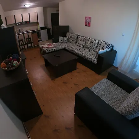 아파트 In Forest Glade