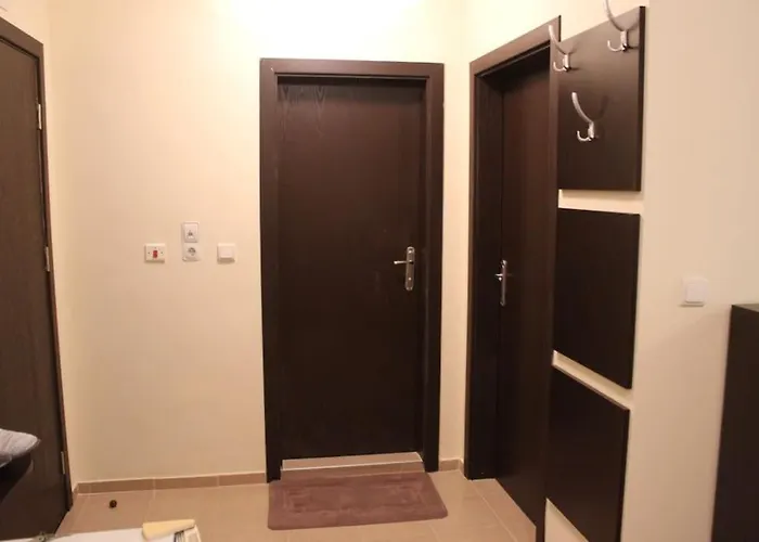 아파트 In Forest Glade