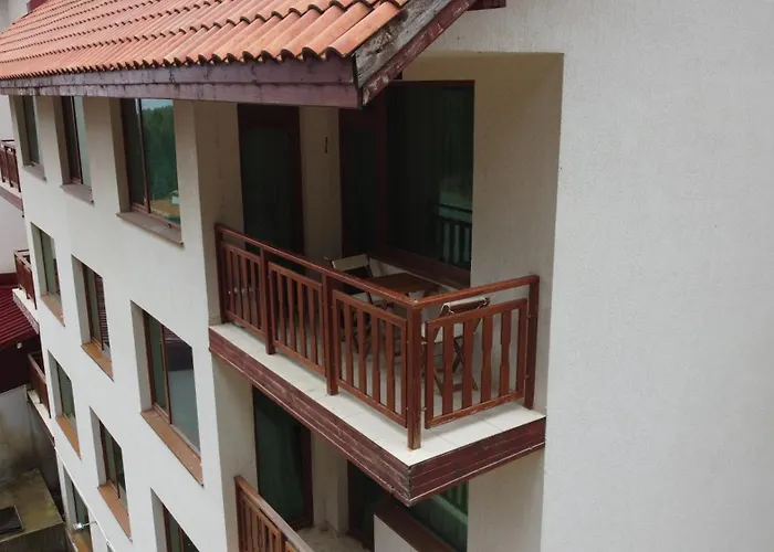 아파트 In Forest Glade *