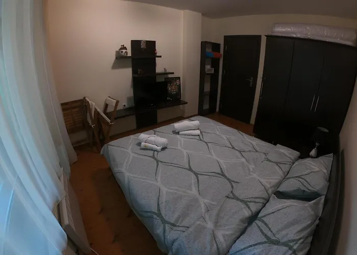 아파트 In Forest Glade